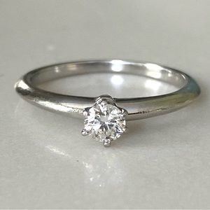 Authentic Tiffany Diamond Solitaire Ring, Platinum, $2750 Appraisal, Sz 6.25